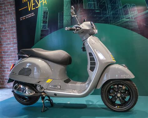 Vespa Gts 300 Hpe Super Tech Tiba Di Msia Rm33k