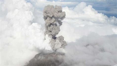 Volc N Turrialba De Costa Rica Registra Nueva Erupci N De Ceniza