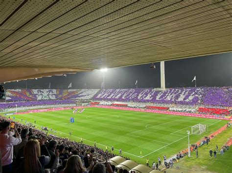 La Curva Fiesole Nella Coreografia Due Rondini Simbolo Di Libert