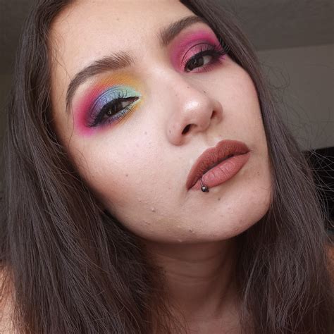 Lookbook Looks Feat HIPDOT X Spongebob Bikini Bottom Eyeshadow Palette AyR Galaxy