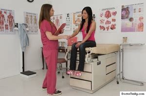 White Girl Gets A Breast Exam From A Hot Doc XXX Dessert