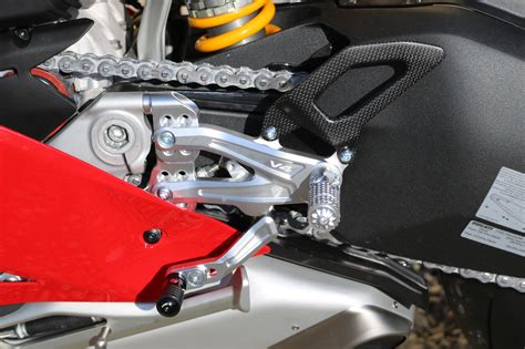 Pedane Regolabili Ducati Per Serie Panigale V4 Carbon Cnc Racing