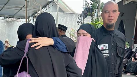 Ayah Tissa Biani Meninggal Dunia Ahmad Dhani Dan Mulan Jameela