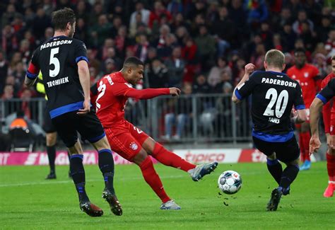 Bayern passa sufoco mas Lewandowski marca duas vezes e garante vitória