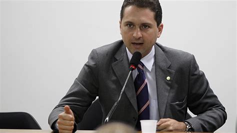 Leandro Vilela Pode Ser Lan Ado Em Aparecida Como Pr Candidato Da Base