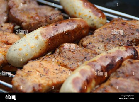 Smoking Turkey Grill Hi Res Stock Photography And Images Alamy