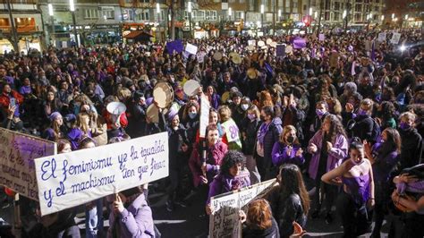 Usar El Feminismo Como Cortina De Humo