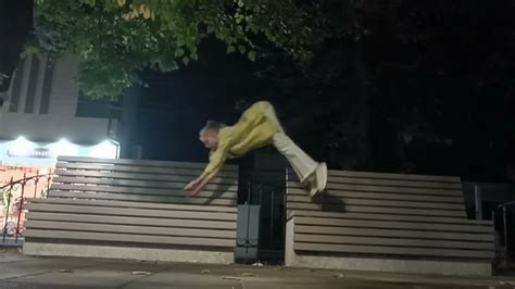 Квадробика. Прыжок через скамейки. - YouTube