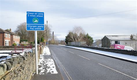 Carr House Lane Shelf Habiloid Cc By Sa 2 0 Geograph Britain And