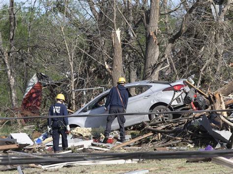 Tornado in Andover, Kan., leaves several injured : NPR