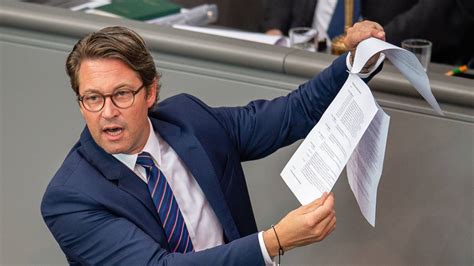 Mautaff Re Verkehrsminister Andreas Scheuer F Hrt Sich Fest