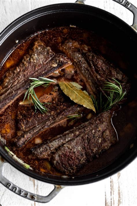 Red Wine Braised Short Ribs With Celery Root Purée Cooking With Cocktail Rings