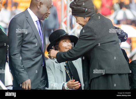 Winnie And Nelson Mandela Daughters