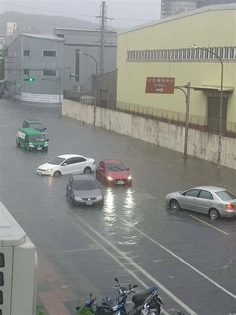 桃園豪雨特報蘆竹區時雨量98毫米 多處道路積淹水 生活 自由時報電子報