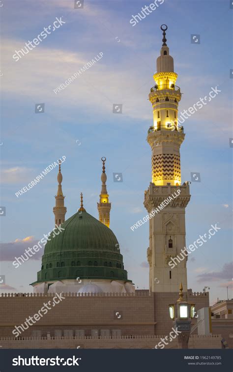 Green Dome Masjid Al Nabawi Evening Stock Photo 1962149785 | Shutterstock