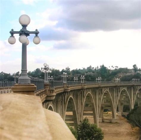 Colorado Street Bridge in Pasadena, CA (26 Photos)