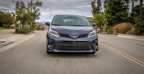 Toyota Sienna Reviews Insights And Specs Carfax