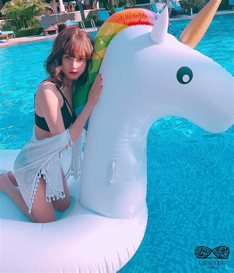 Tổng hợp ảnh Midu bikini flex body nuột nà nóng bỏng