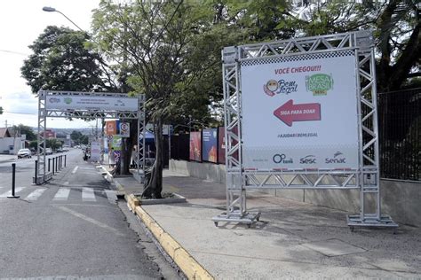 Drive Thru Bem Legal Arrecada Mais De 3 Toneladas De Alimentos No