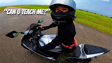 Teaching Blonde How To Ride Youtube