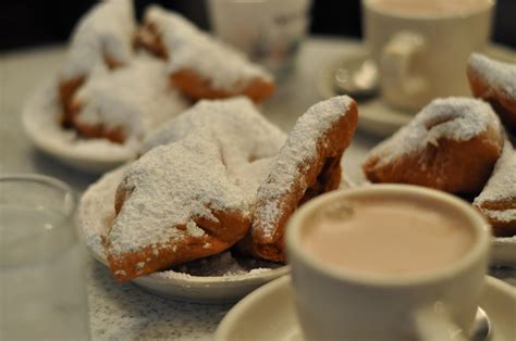 Cafe Du Monde In Louisiana Beignets And Hot Chocolate Rstreeteats