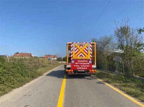 Yol çizgi çalışması ile yollar daha güvenli Haberlisin