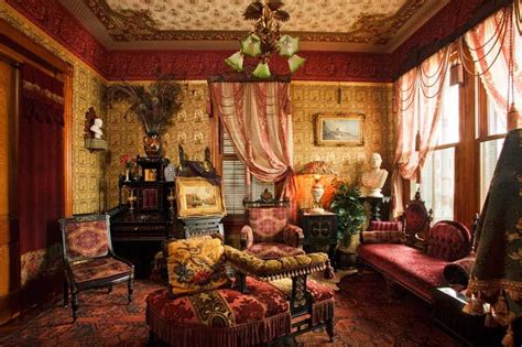 The Queen Anne Victorian Architecture and Décor Victorian home decor