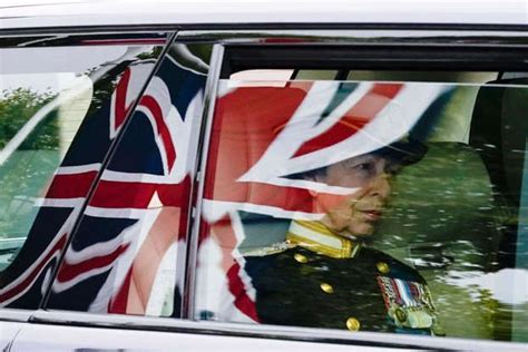 We Liked Lizzy The World Bids Final Farewell To Queen Elizabeth Ii