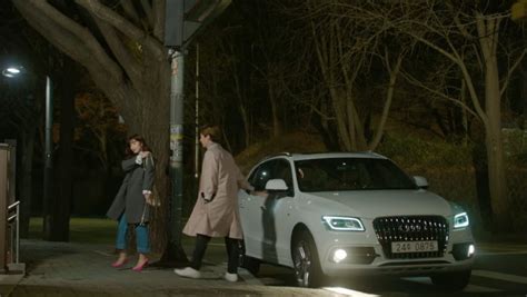 IMCDb org 2013 Audi Q5 Typ 8R in 내성적인 보스 Introverted Boss 2017