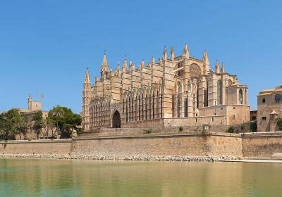 Famous Historical Places in Palma De Mallorca - Historic Places ...