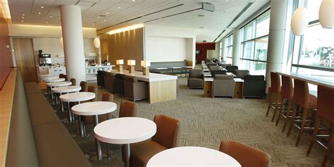 Airport lounges in Canada: ultimate guide - Flytrippers