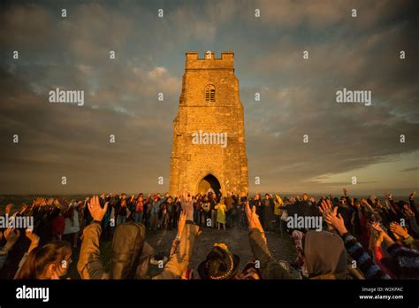 Summer Solstice Glastonbury Tor Hi Res Stock Photography And Images Alamy