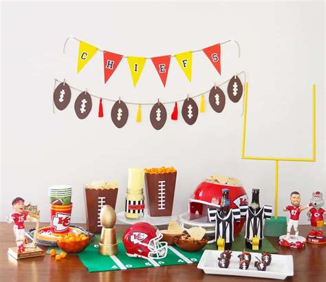 Super Bowl party DIY decor ideas — Let's go Kansas City Chiefs!