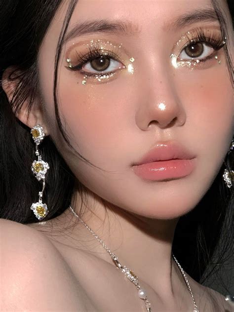 Douyin Gold Bling Bling Makeup Ý Tưởng Trang điểm Bling Trang điểm