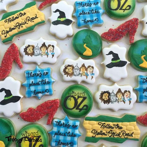 The Wizard Of Oz in 2023 | Cookies theme, Birthday cookies, Cookie ...