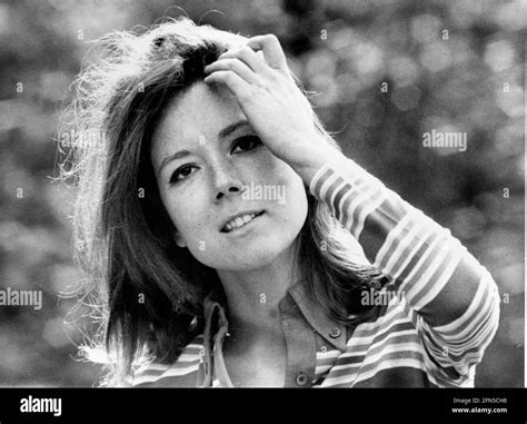 La Estrella Inglesa Del Escenario Y La Pantalla Diana Rigg Famosa Por