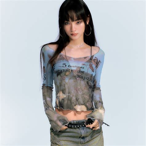 Galaxy Night Market Oil Painting Gauze Print Slim Fit Short Top Blouse Millennium Hot Girl