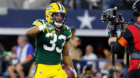 Source Cowboys Interested In Signing Aaron Jones How Much