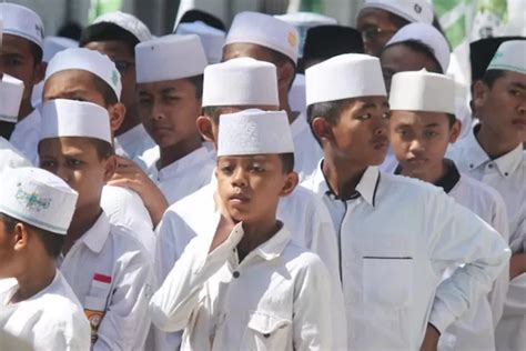 Teks Doa Upacara Peringatan Hari Santri Nasional Menyentuh Hati