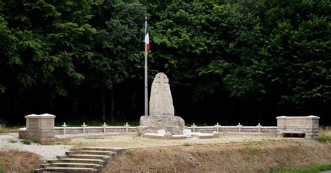 La Meuse Art Histoire Et Patrimoine Le Monument En Hommage Au