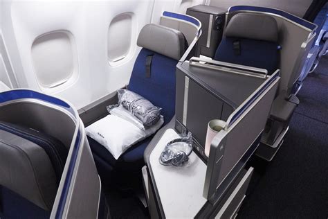 United Boeing 767 Business Class Seats