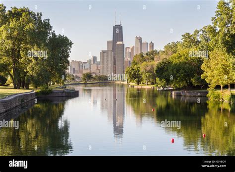 Chicago Lincoln Park Lagoon Hi Res Stock Photography And Images Alamy