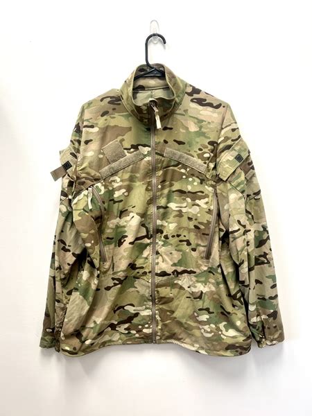 ECWCS GEN III LEVEL 4 WIND COLD WEATHER OCP MULTICAM JACKET MEDIUM