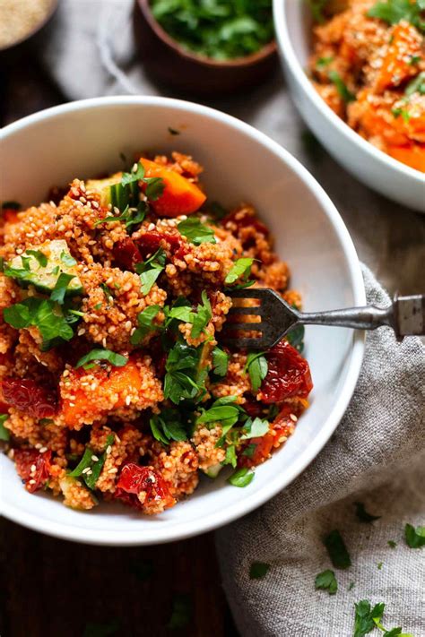 Lauwarmer Couscous Salat Mit Getrockneten Tomaten Kochkarussell