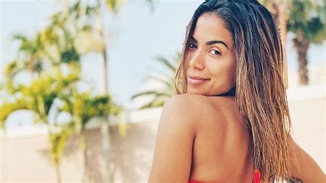 Foto Anitta fez uma tatuagem íntima e o vídeo caiu nas redes neste