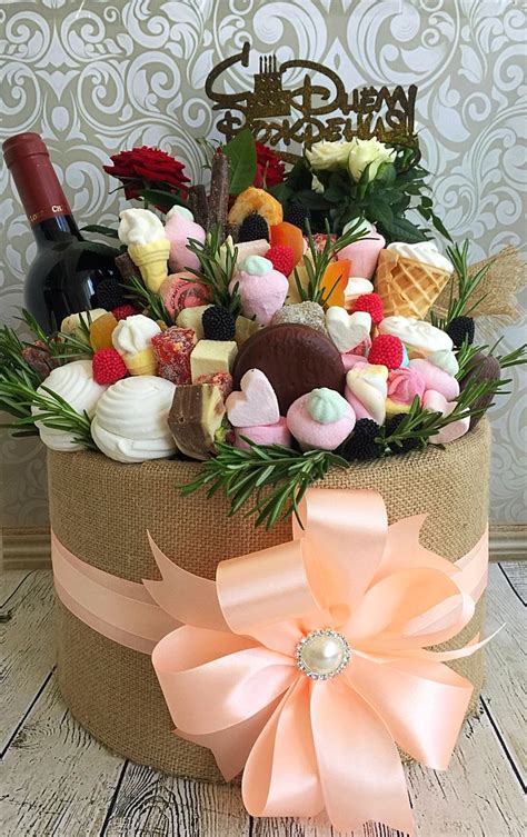 Pin by Лилия Низамова on Новый год | Flower box gift, Happy birthday ...