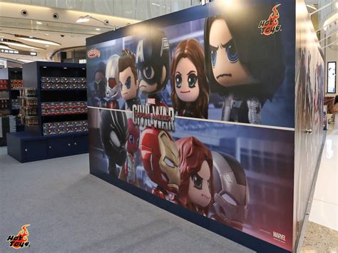 Civil War S Black Widow Figure Revealed By Hot Toys