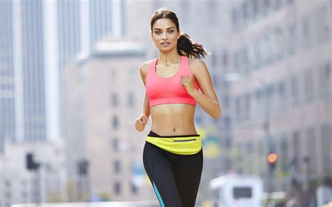 Fitness girl, running, sportswear, city wallpaper | girls | Wallpaper Better