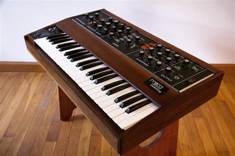 Matrixsynth 1970s Moog Minimoog Model D With Moog 1125 Sample And Hold