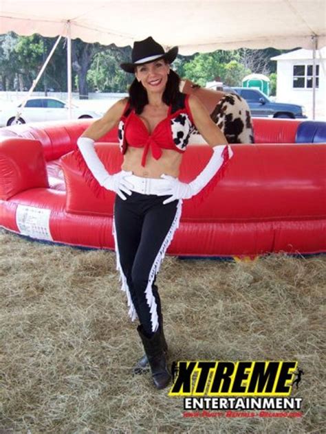 Country Line Dancers - Xtreme Entertainment